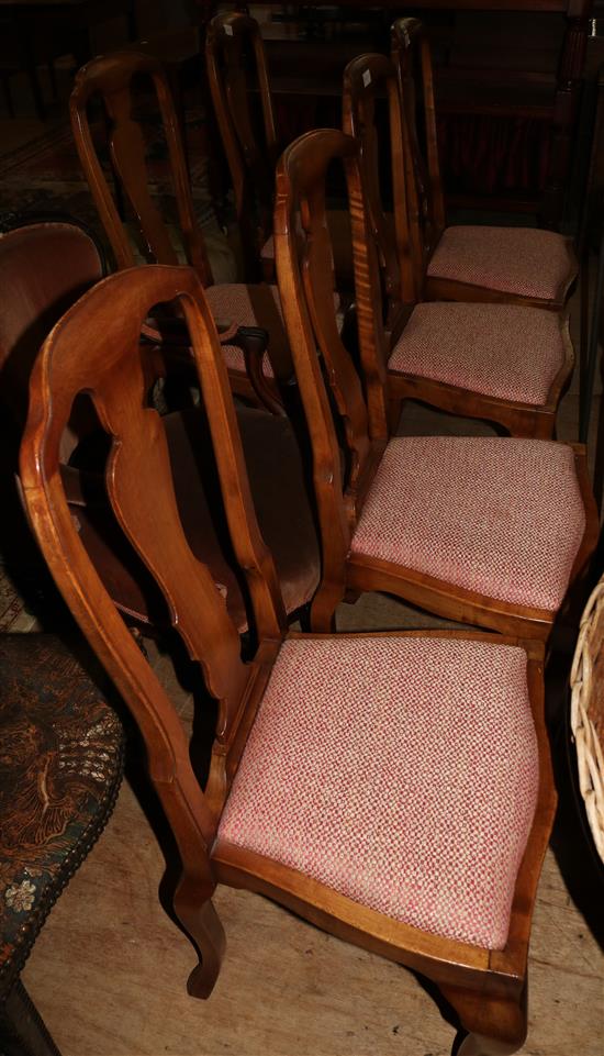 Set of 6 Queen Anne design dining chairs
